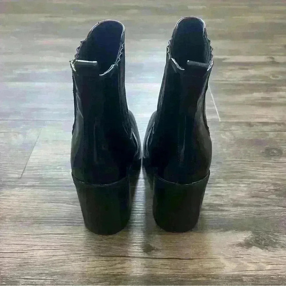 Steve Madden Black Patent Leather Chelsea Boot - Picture 3 of 11